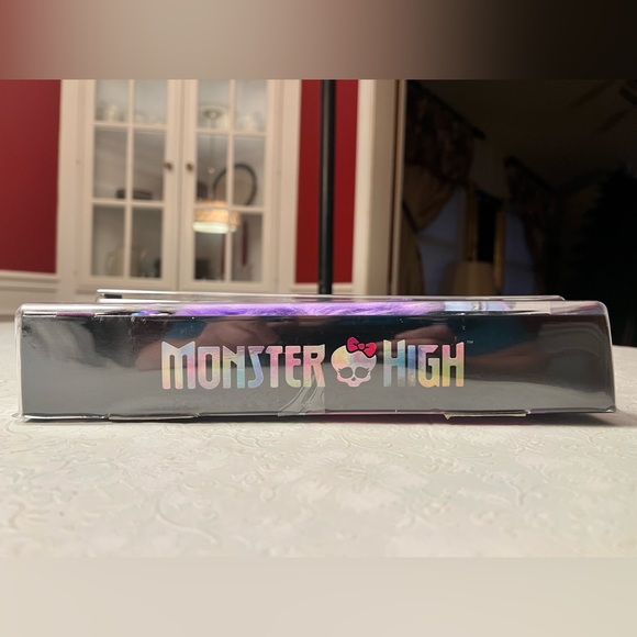 Monster High Abbey Bominable Doll - Picture 5 of 8